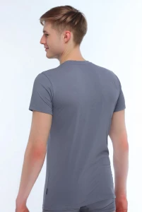 Футболка чоловіча